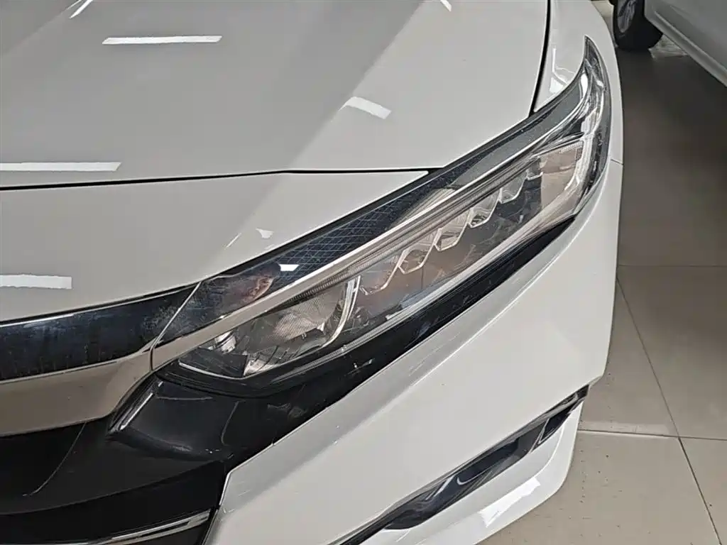 Honda Accord 2022 — фото 24