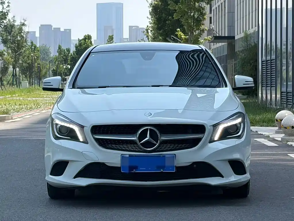 Mercedes-Benz CLA 2015