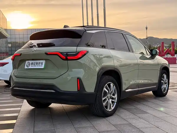 NIO ES6 2020