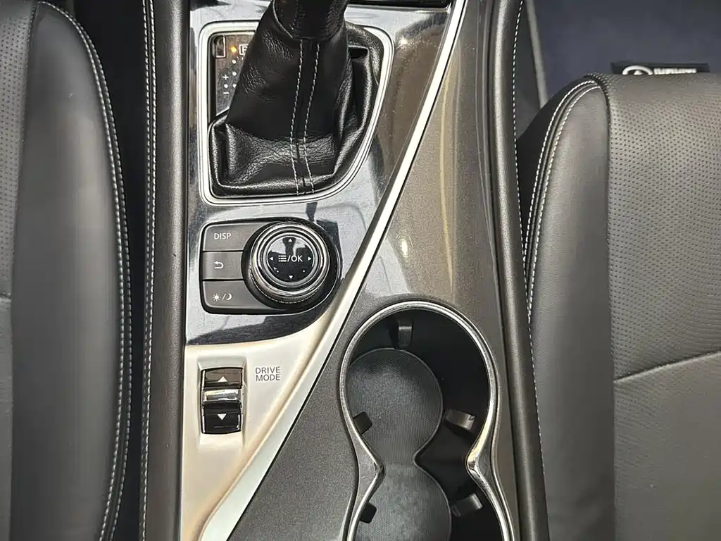 Infiniti Q50 2014 — фото 17