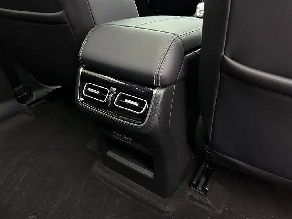 GAC Motor Trumpchi GS8 2024 — фото 24