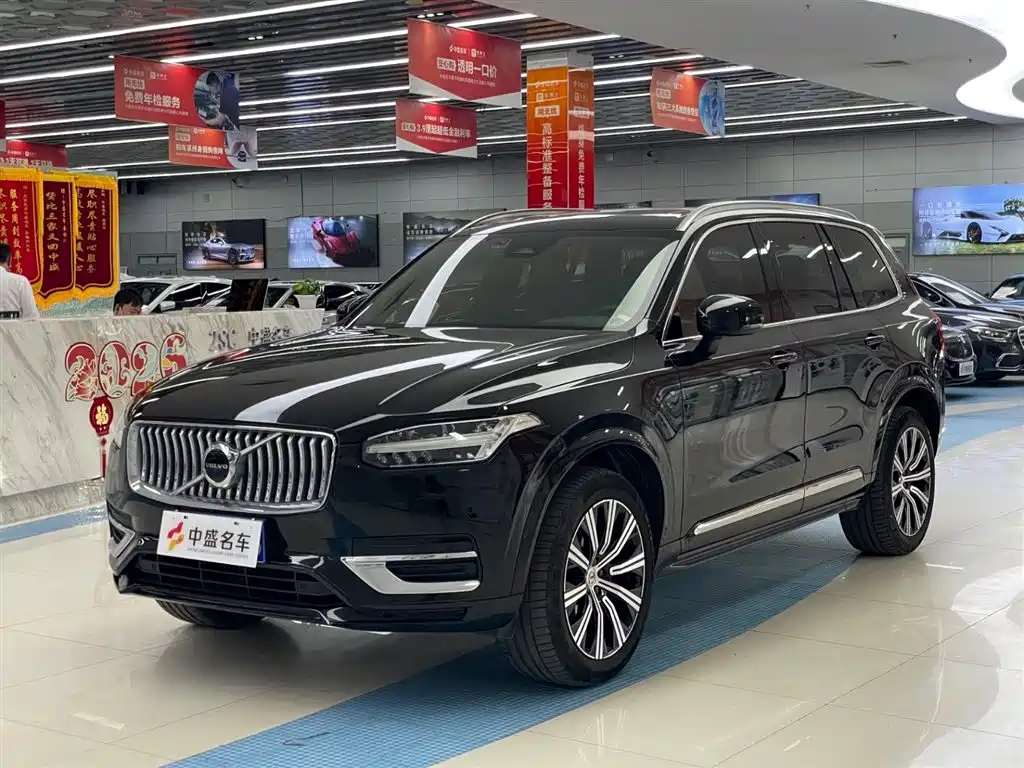 Volvo XC90 2024 — фото 1