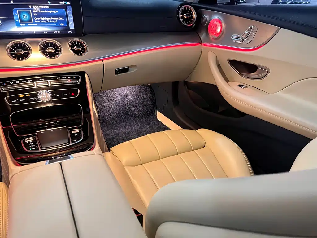 Mercedes-Benz E-Class 2020 — фото 12