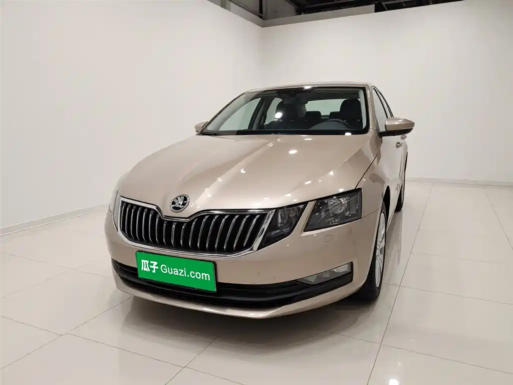 Skoda Octavia 2021 — фото 24
