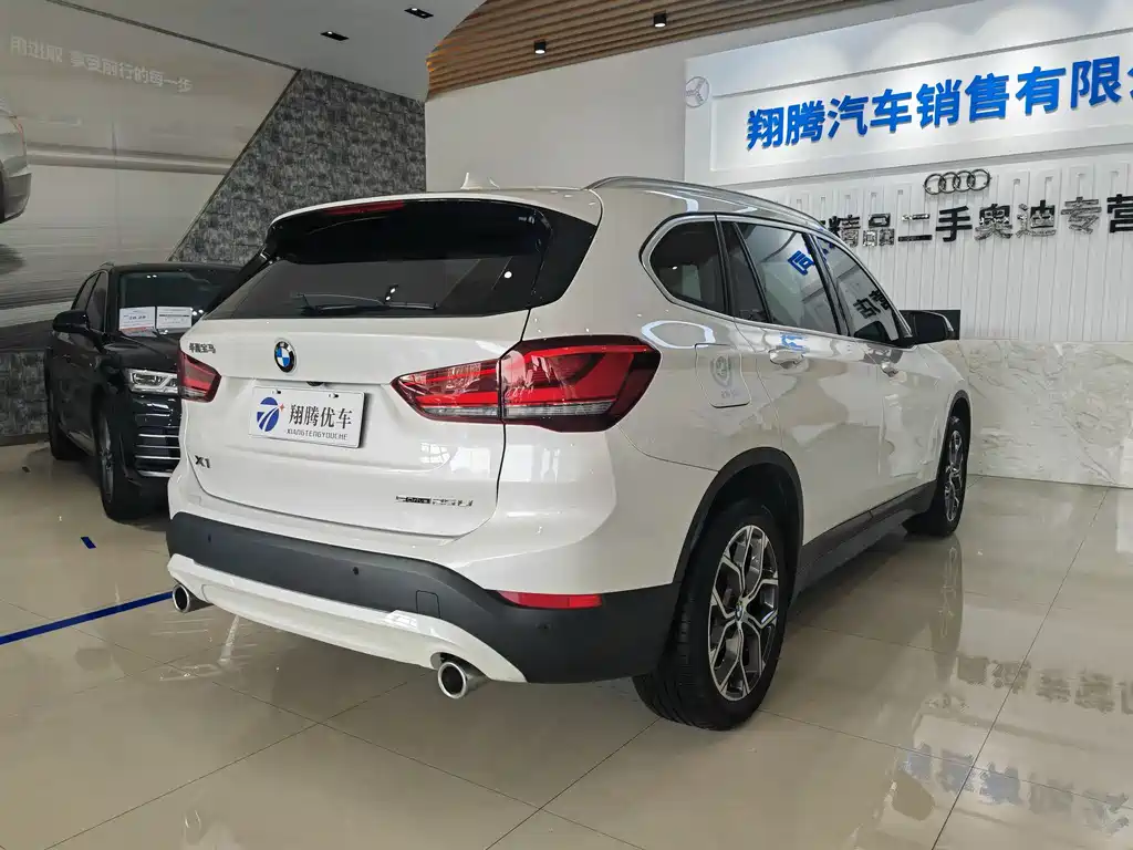 BMW X1 2021 — фото 4