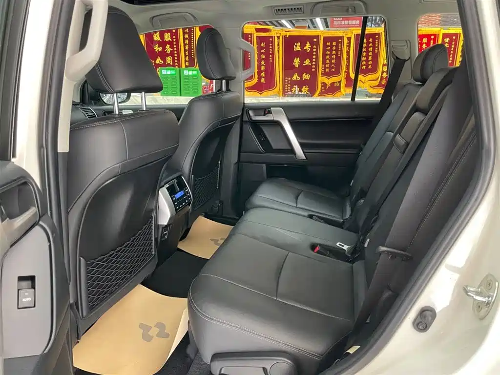 Toyota Prado 2019 — фото 15