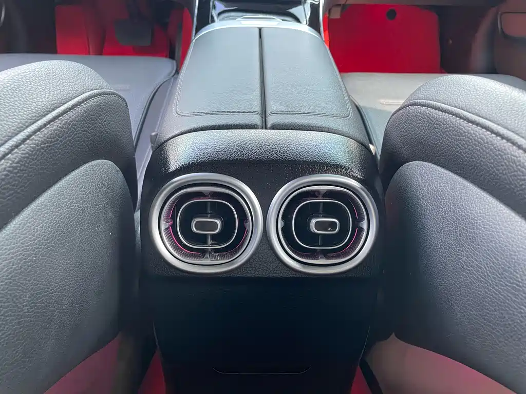 Mercedes-Benz C-Class 2022 — фото 19