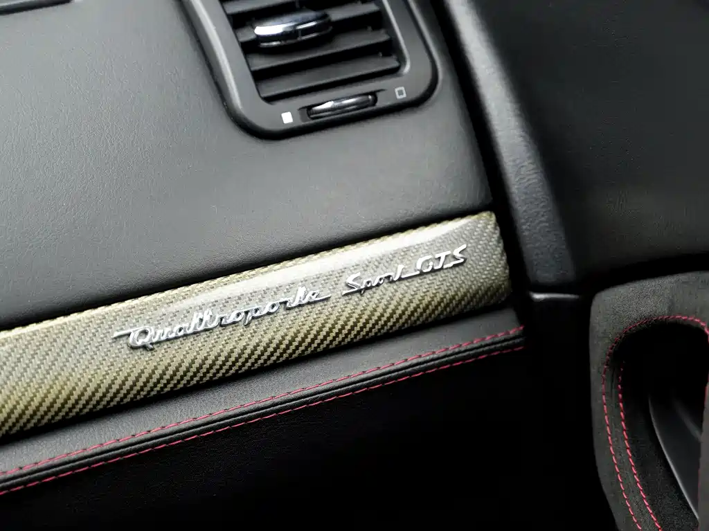 Maserati Quattroporte 2010 — фото 16