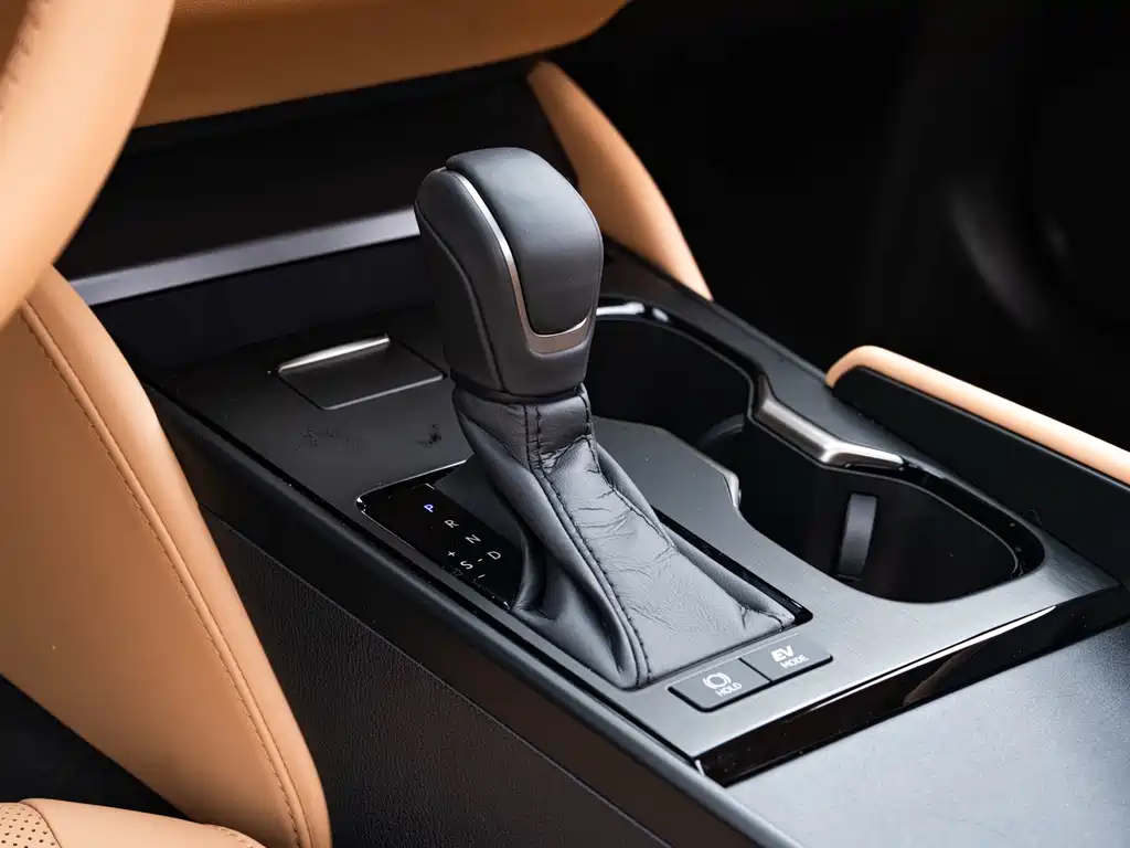 Lexus ES 2025 — фото 15