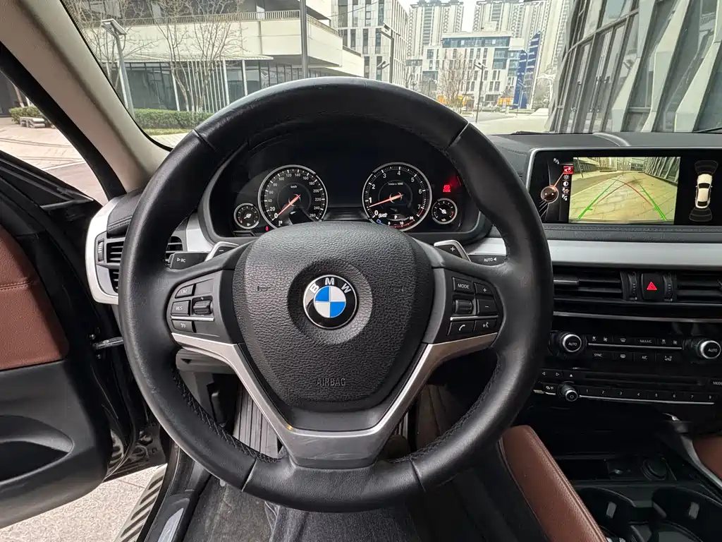 BMW X6 2016 — фото 15