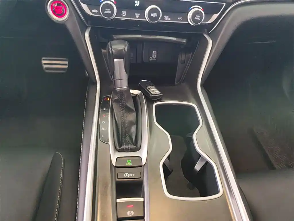 Honda Accord 2023 — фото 14