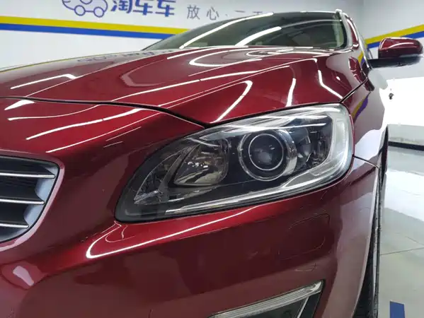 Volvo V60 2015