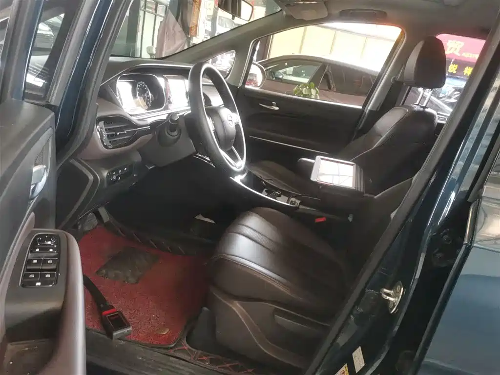 GAC Motor Trumpchi M6 2020 — фото 12