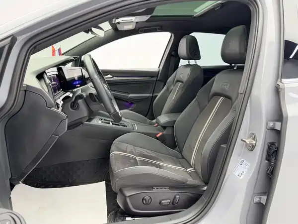Volkswagen Golf 2023