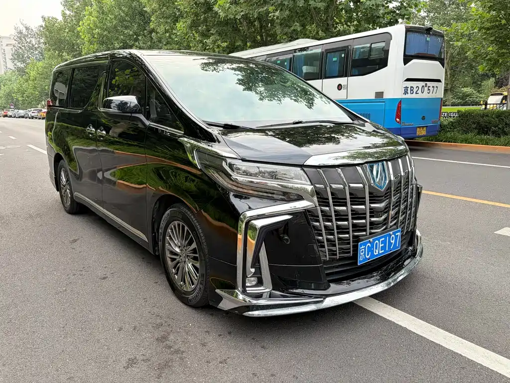 Toyota Alphard 2018