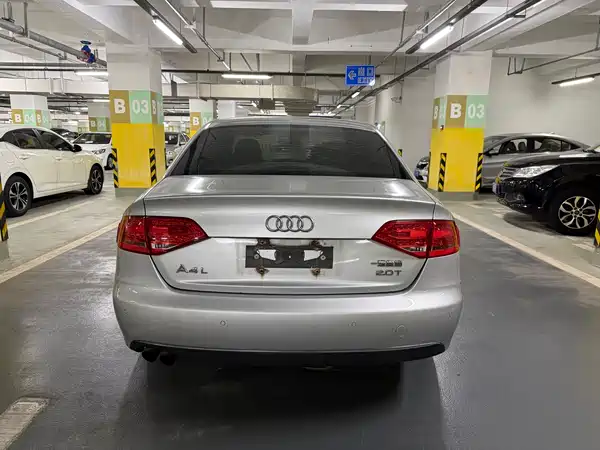 Audi A4L 2011