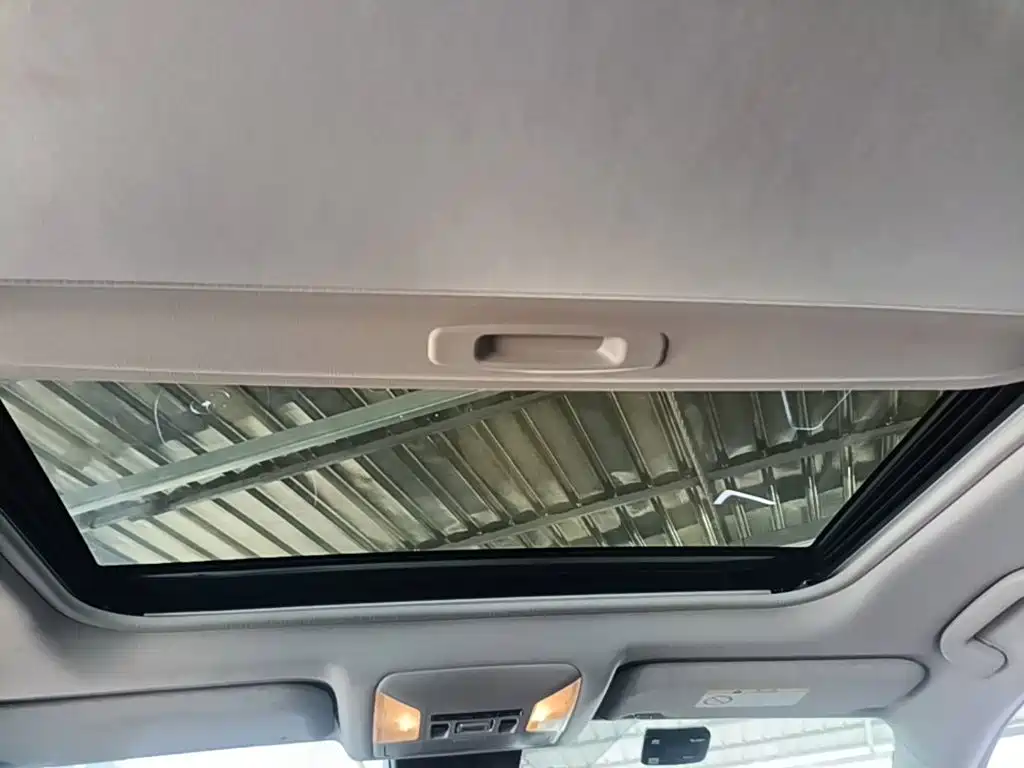 Toyota RAV4 2022 — фото 18