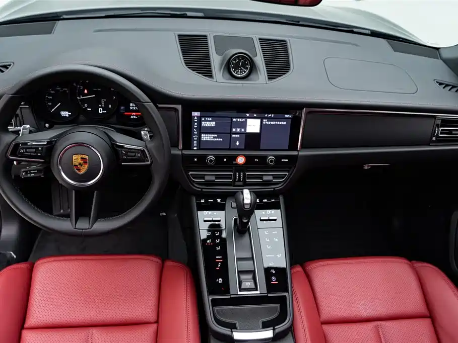 Porsche Macan 2023 — фото 11