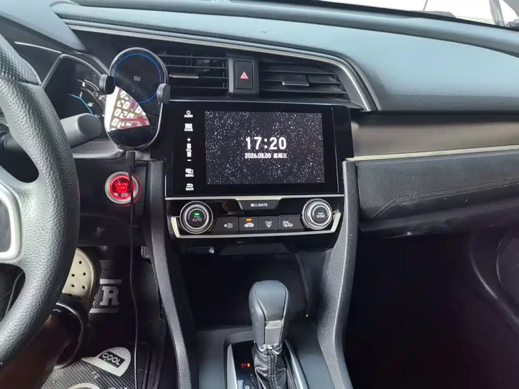Honda Civic 2018 — фото 13
