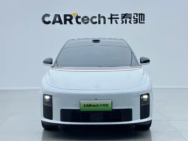 Li Auto i6 2025