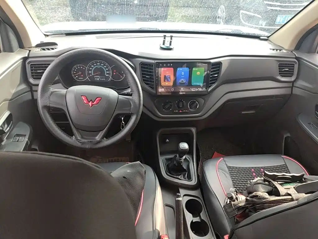 Wuling Hongguang V 2023 — фото 10