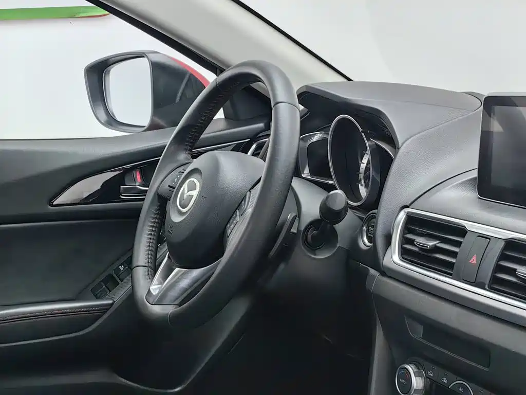 Mazda 3 Axela 2016 — фото 22