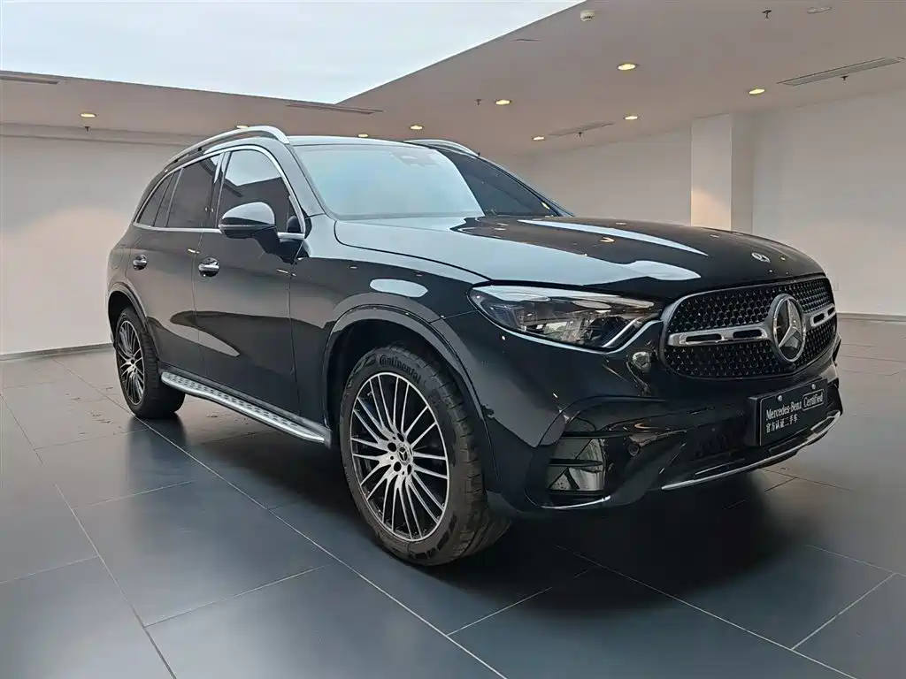 Mercedes-Benz GLC 2025