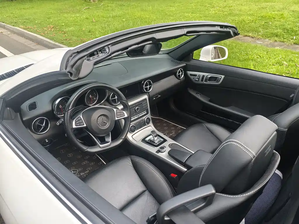 Mercedes-Benz SLC 2017 — фото 9
