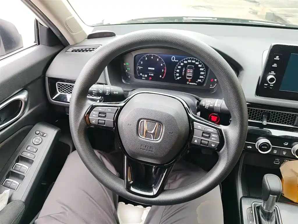 Honda Civic 2023 — фото 11