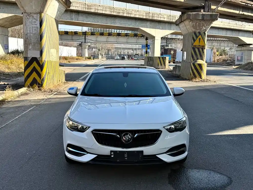 Buick Regal 2019 — фото 1