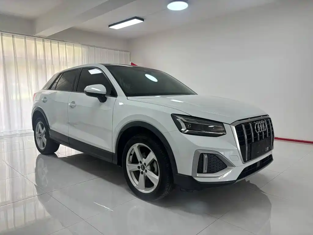 Audi Q2L 2022 — фото 3