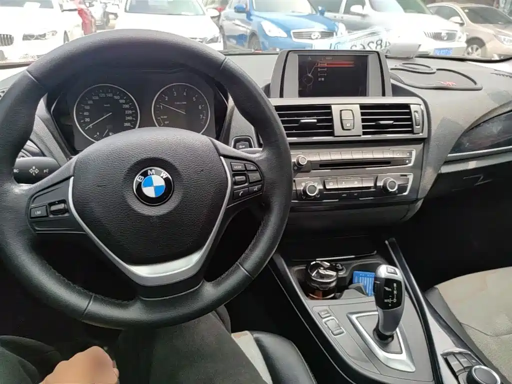 BMW 1 Series 2016 — фото 10
