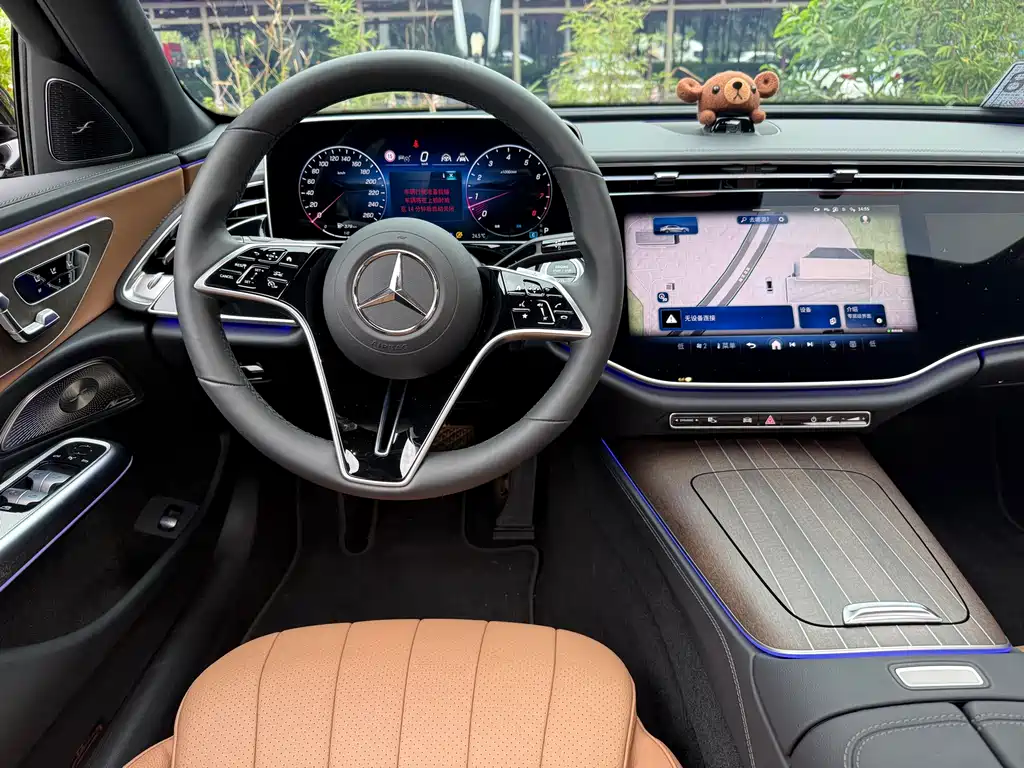 Mercedes-Benz E-Class 2025 — фото 15