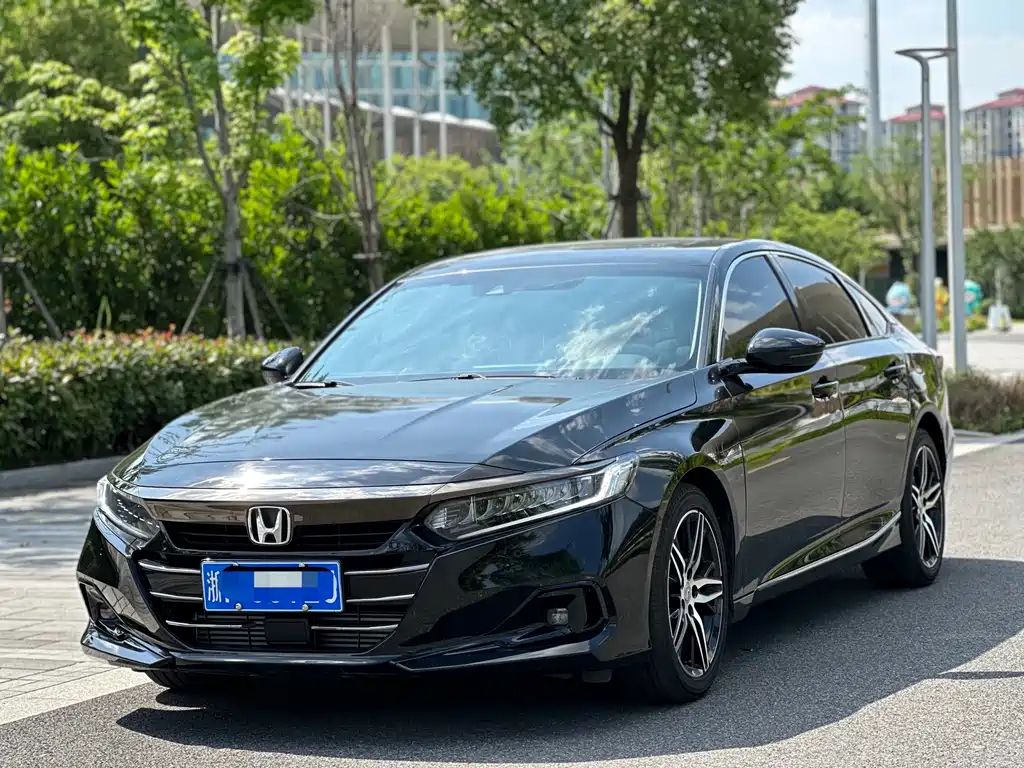 Honda Accord 2023 — фото 1