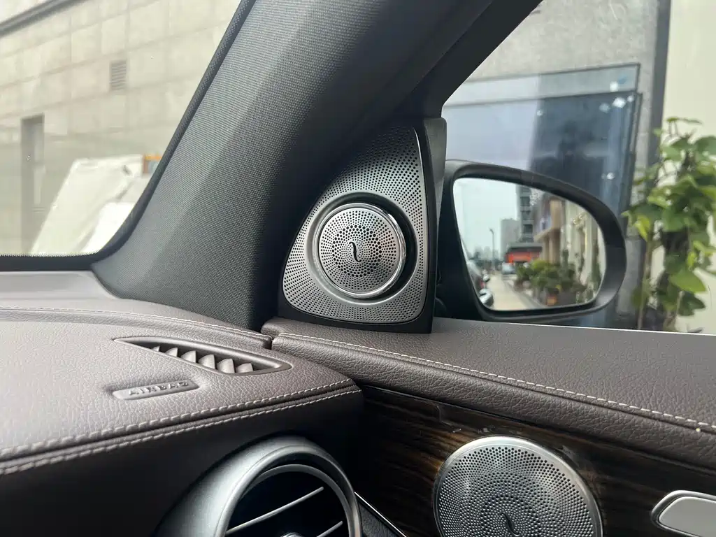 Mercedes-Benz GLC 2018 — фото 10
