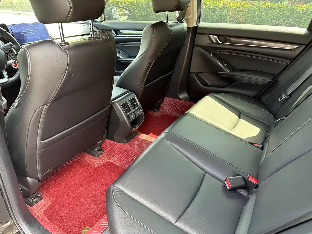 Honda Accord 2023 — фото 10