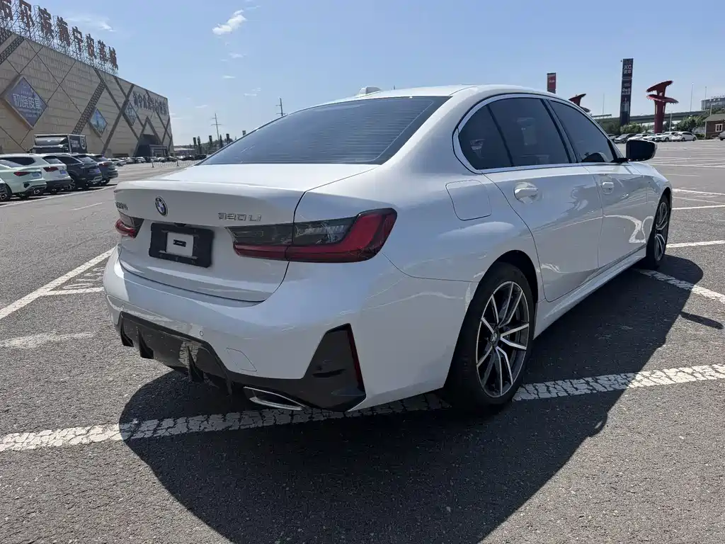 BMW 3 Series 2023