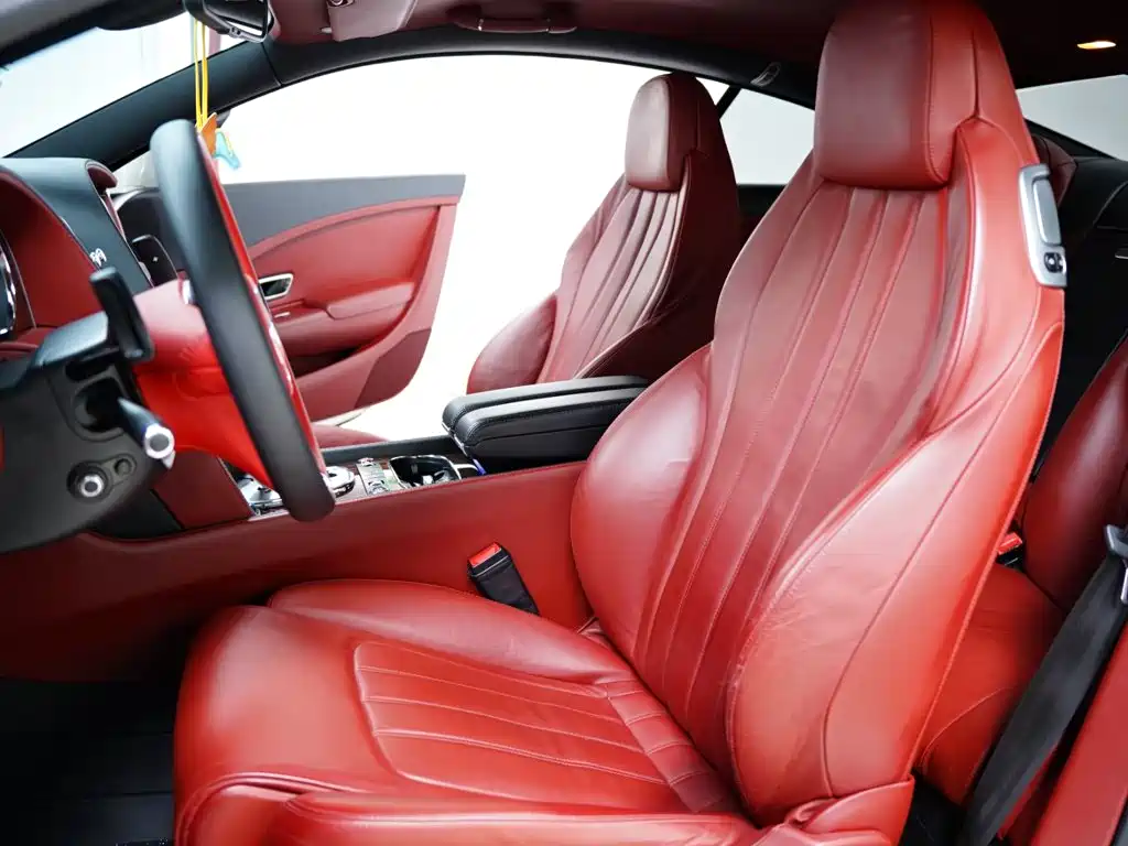 Bentley Continental 2012 — фото 23