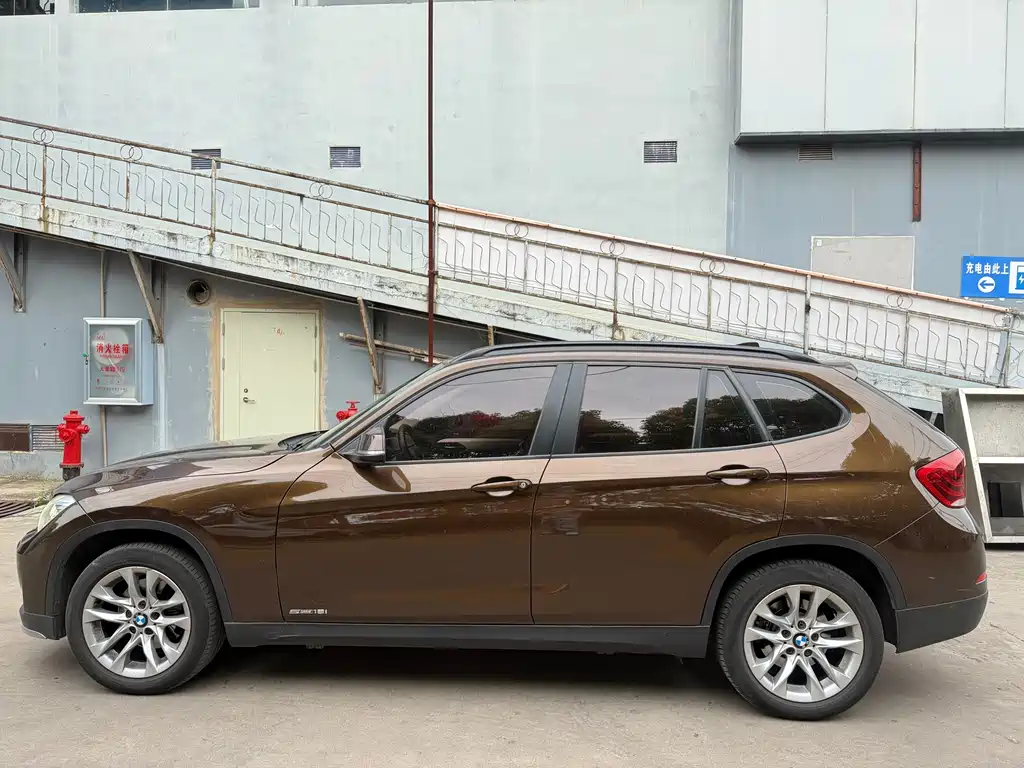 BMW X1 2015 — фото 7