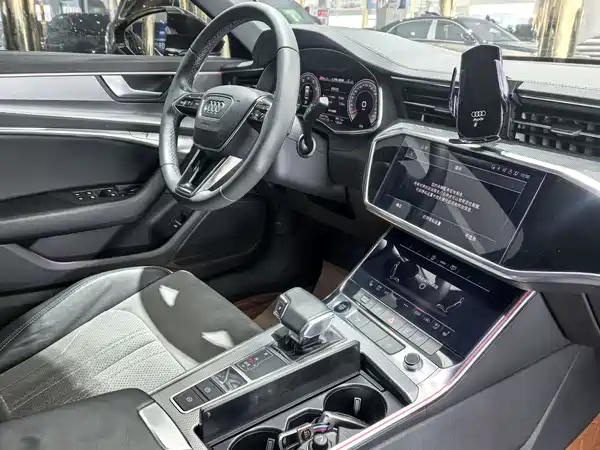 Audi A6L 2021