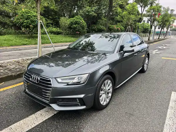Audi A4L 2019