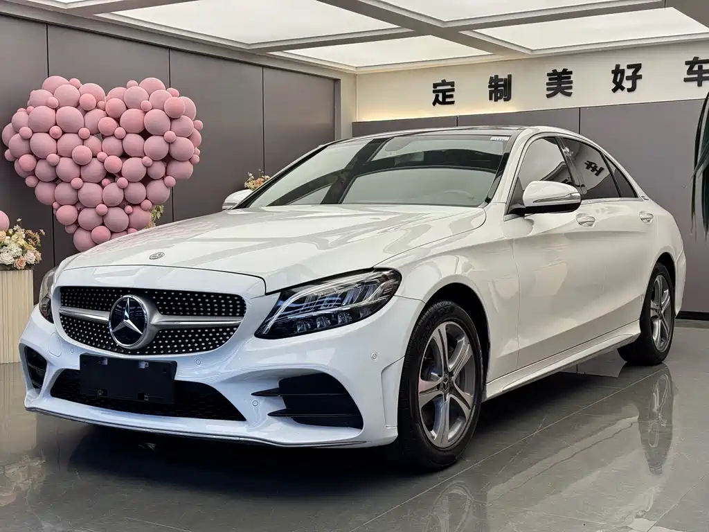 Mercedes-Benz C-Class 2019 — фото 1
