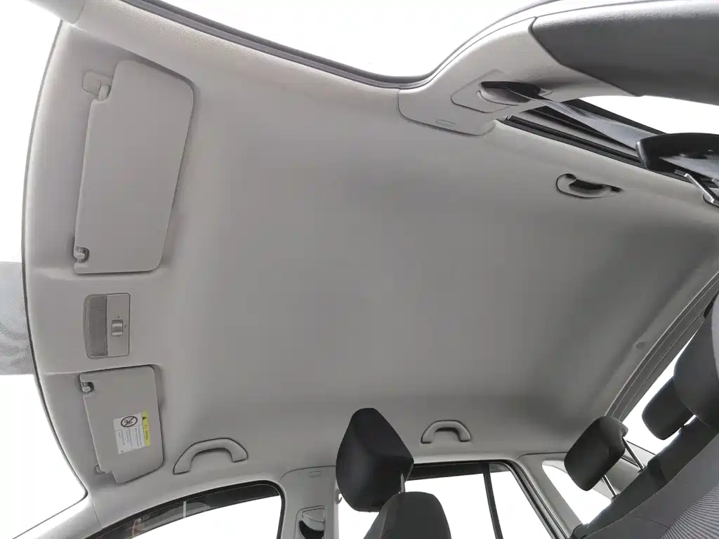 Skoda Rapid Spaceback 2017 — фото 14