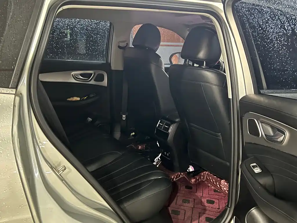 Roewe RX5 MAX 2020 — фото 8