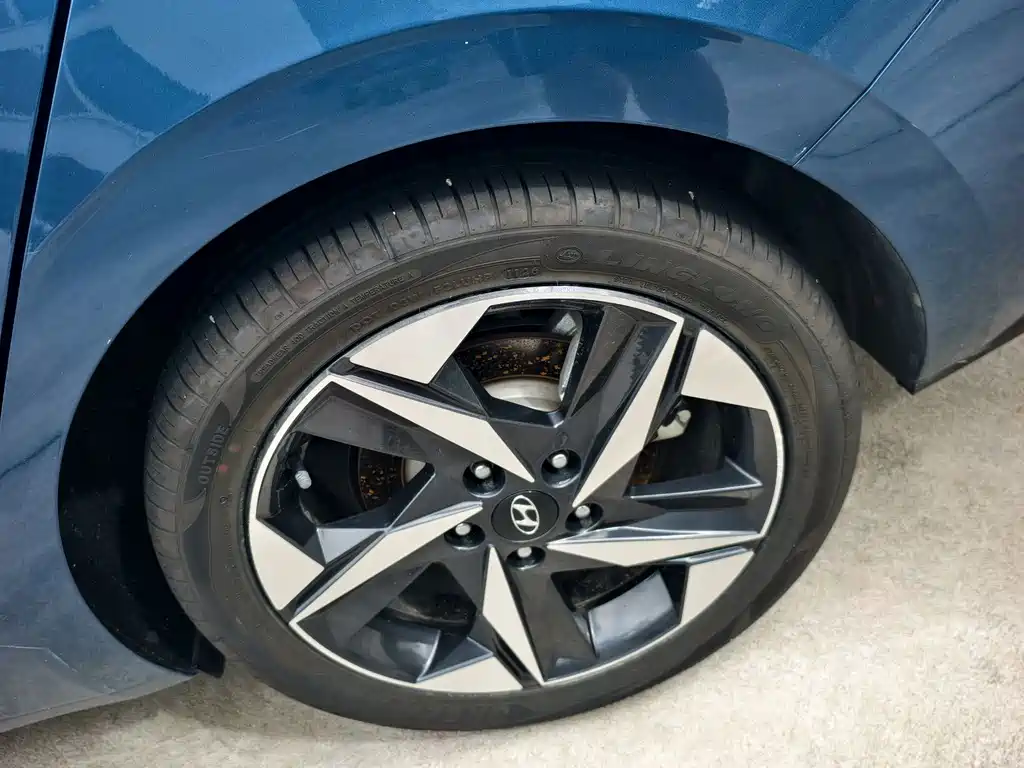 Hyundai Elantra 2021 — фото 11