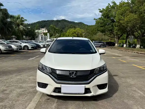 Honda Greiz 2016