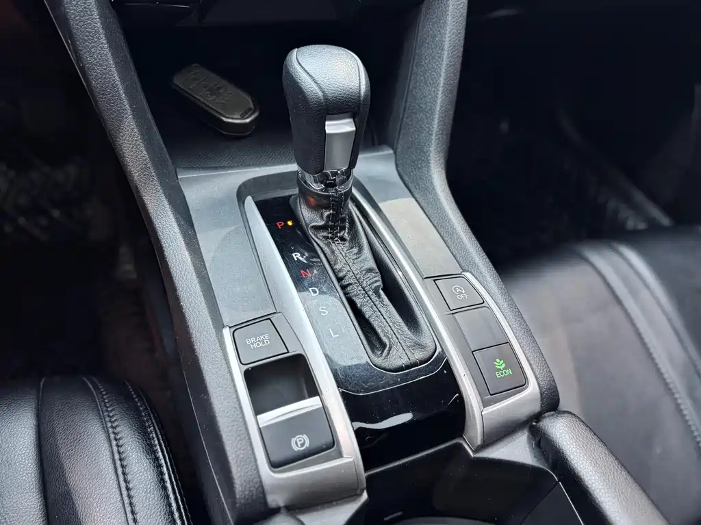 Honda Civic 2020 — фото 14