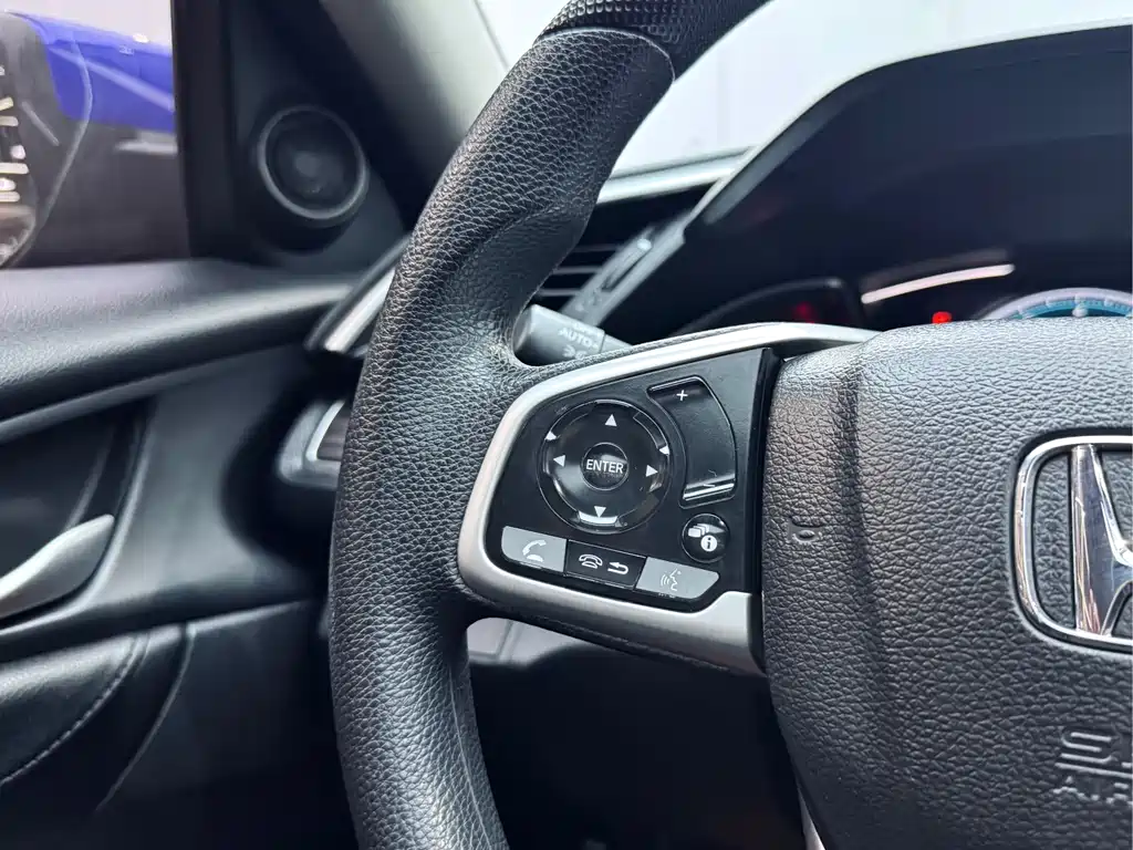 Honda Civic 2020 — фото 17