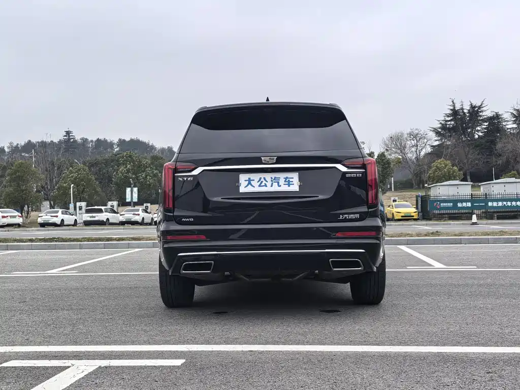 Cadillac XT6 2023 — фото 22