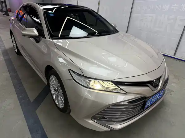 Toyota Camry 2019